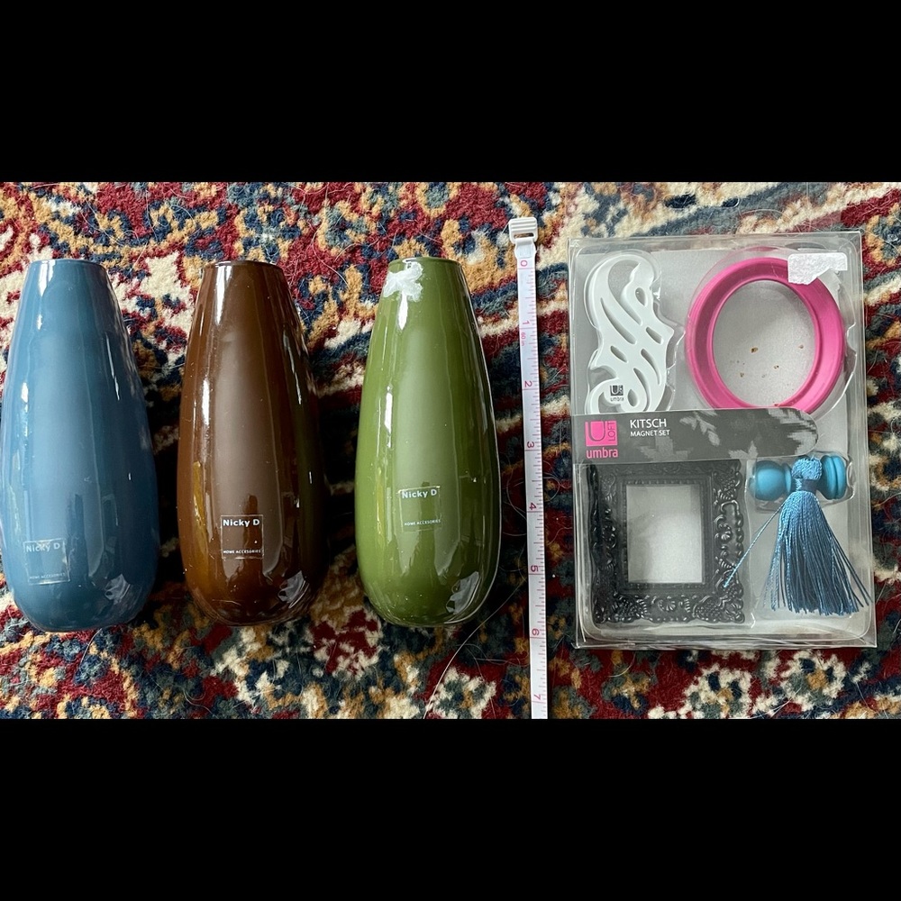 Three glass vases and magnet set bundle. New. Unused.